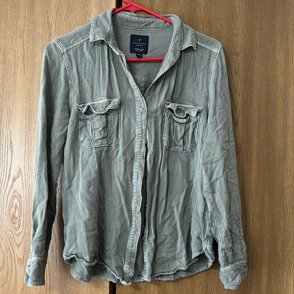 American eagle boyfriend slouchy button up
